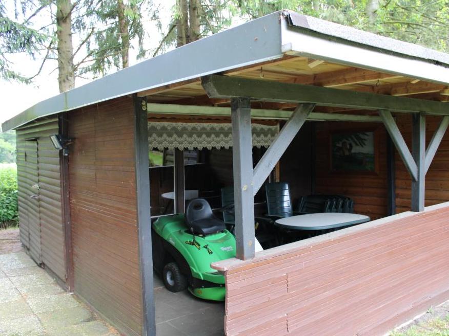 Gartenhäuschen Einfamilienhaus: Gartenhäuschen
