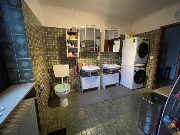 Doppelhaush&auml;lfte: Badezimmer